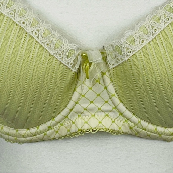 B.tempt’d by Wacoal light green underwire adjustable strap bra, size 36D. - Picture 5 of 9